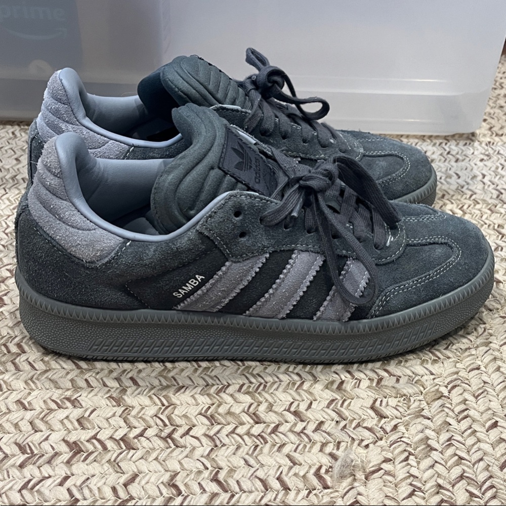 Adidas SAMBAS Charcoal and Light Gray Sneakers Men’s 8.5 - Picture 2 of 6